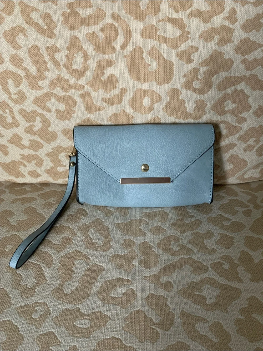 Light Blue Wristlet Clutch - Vegan Leather Like New!!